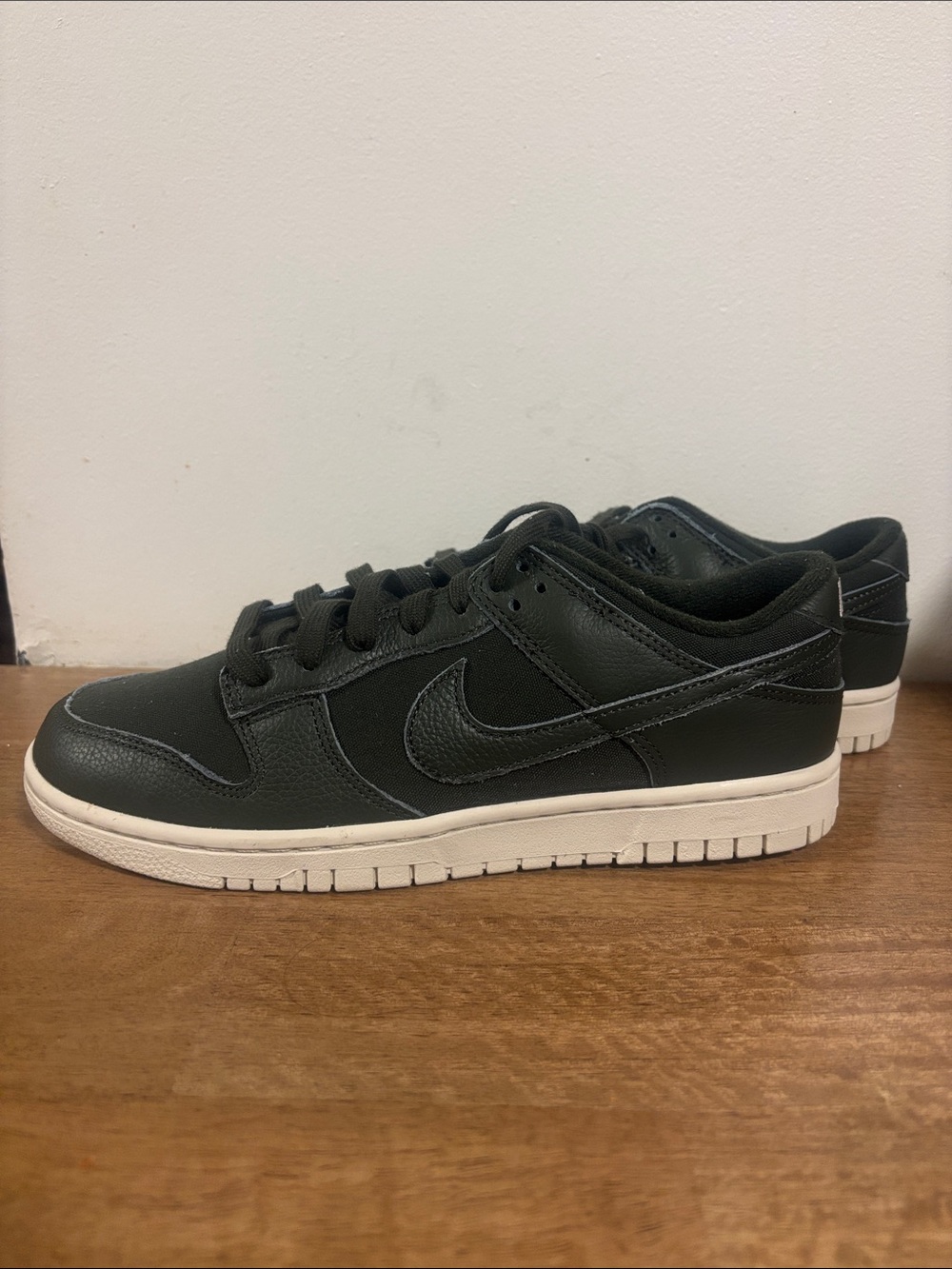 Nike Dunk low Retro Premium Sequoia DZ2438 Sneakers.Size 8.5